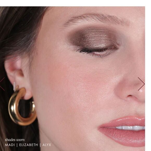 WANDER Beauty TRAILBLAZER EYESHADOW PALETTE - Picture 6 of 8